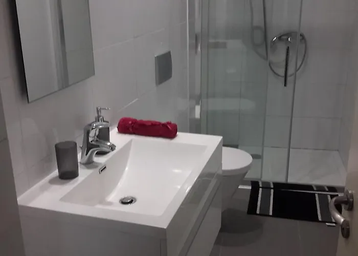 Chris House ניקוסיה