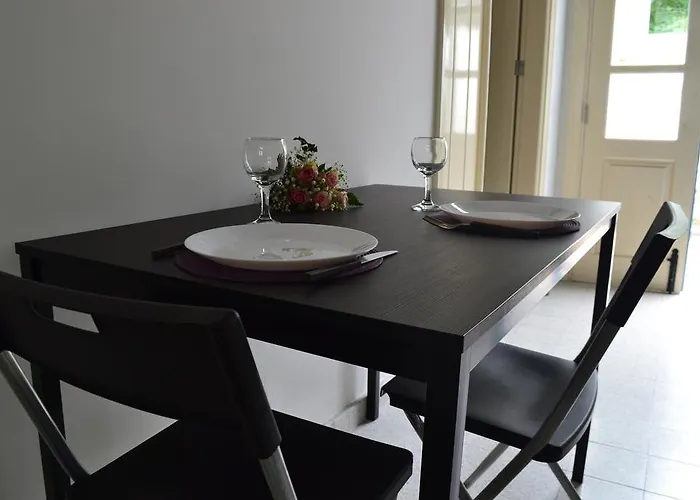 Chris House * ניקוסיה