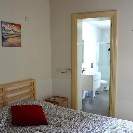 Chris House * Lefkoşa